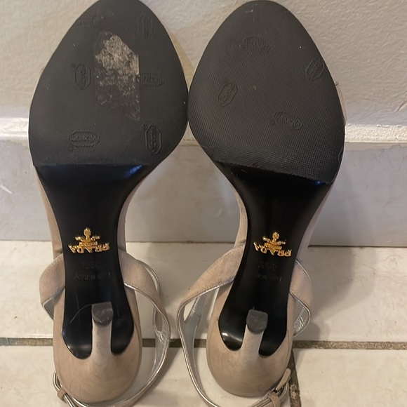 Prada heels - Picture 3 of 4